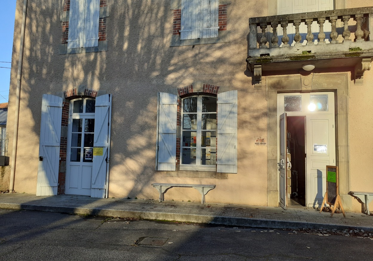 photo entrée mjc