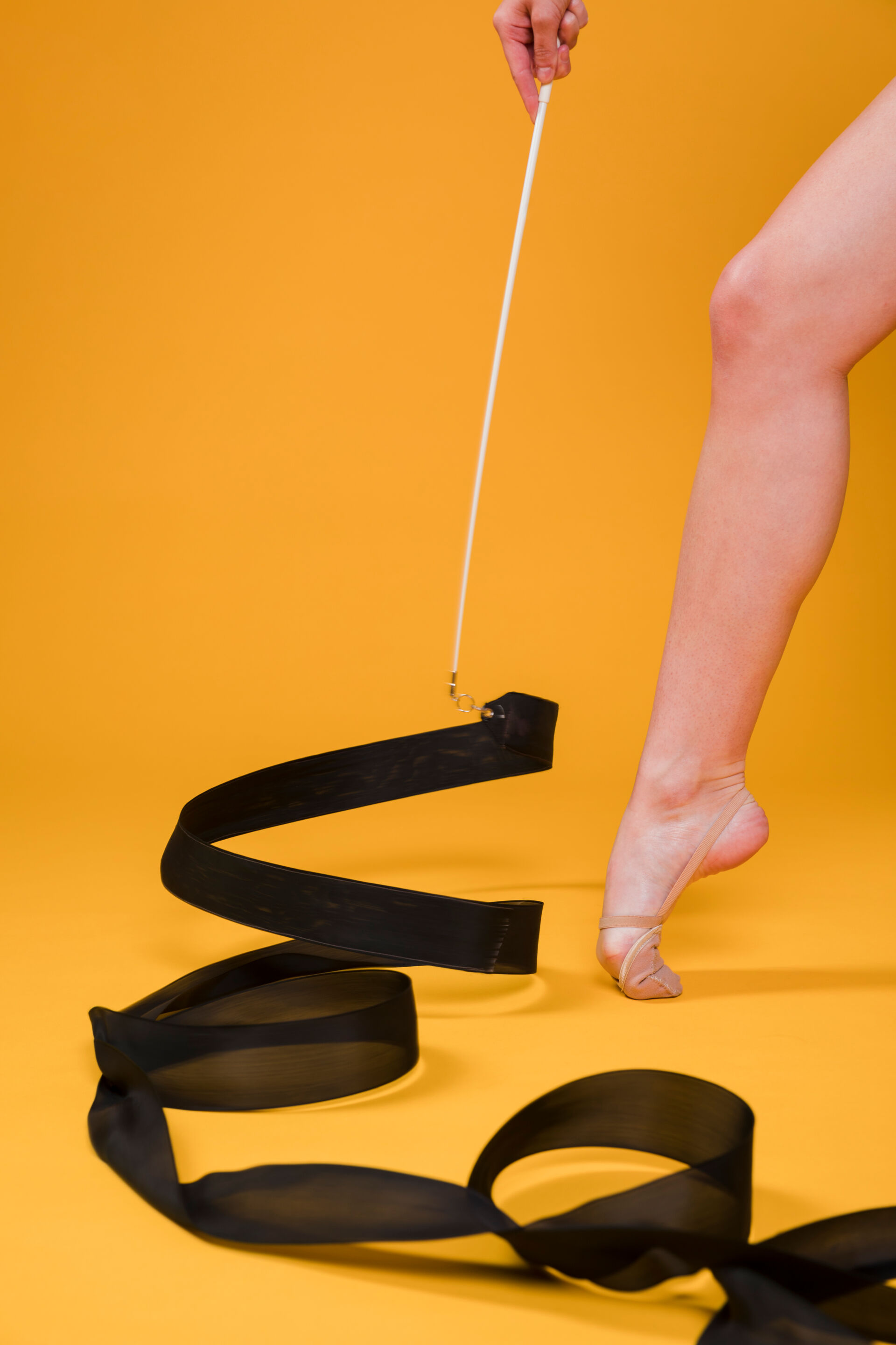 rythmic-gymnast-using-ribbon